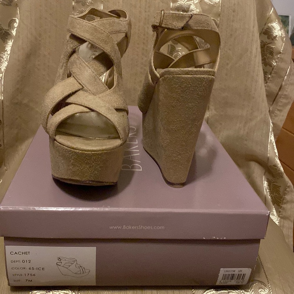 Wedge Sandals Beige 5 inch Size 7